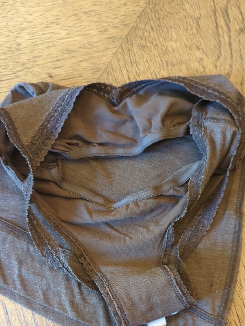 Y2K Hollister Women's Brown Lace-Trim Racerback Camisole Tank Top - Picture 8 of 8